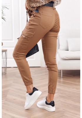 Moderní, dámské pohodlné kalhoty se zapínáním na zip a knoflík, hnědé