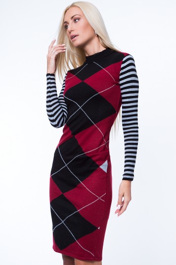 Sukienka z półgolfem we wzory czerwono-czarna MP32218